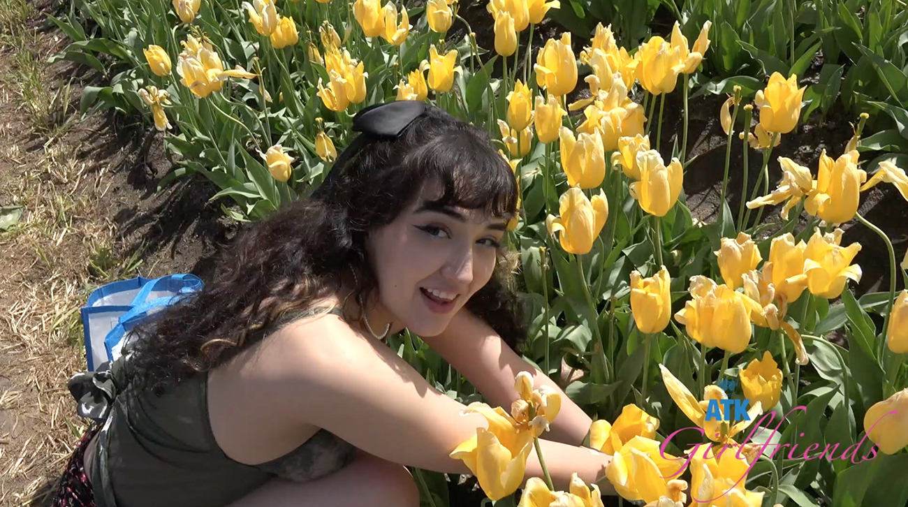 Zoey Jpeg Farm Date Part 1